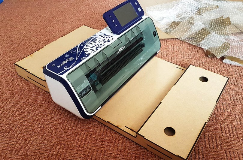 DIY Brother Scan N Cut Workstation (8)
