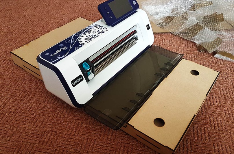 DIY Brother Scan N Cut Workstation (9)