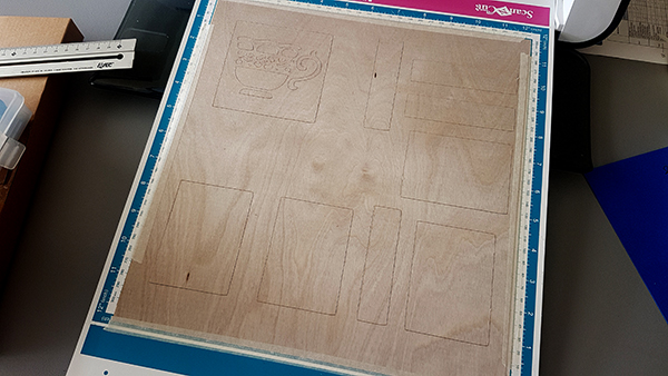 Distressed Tea Chest By John Bloodworth Gentleman Crafter With Aladine Products